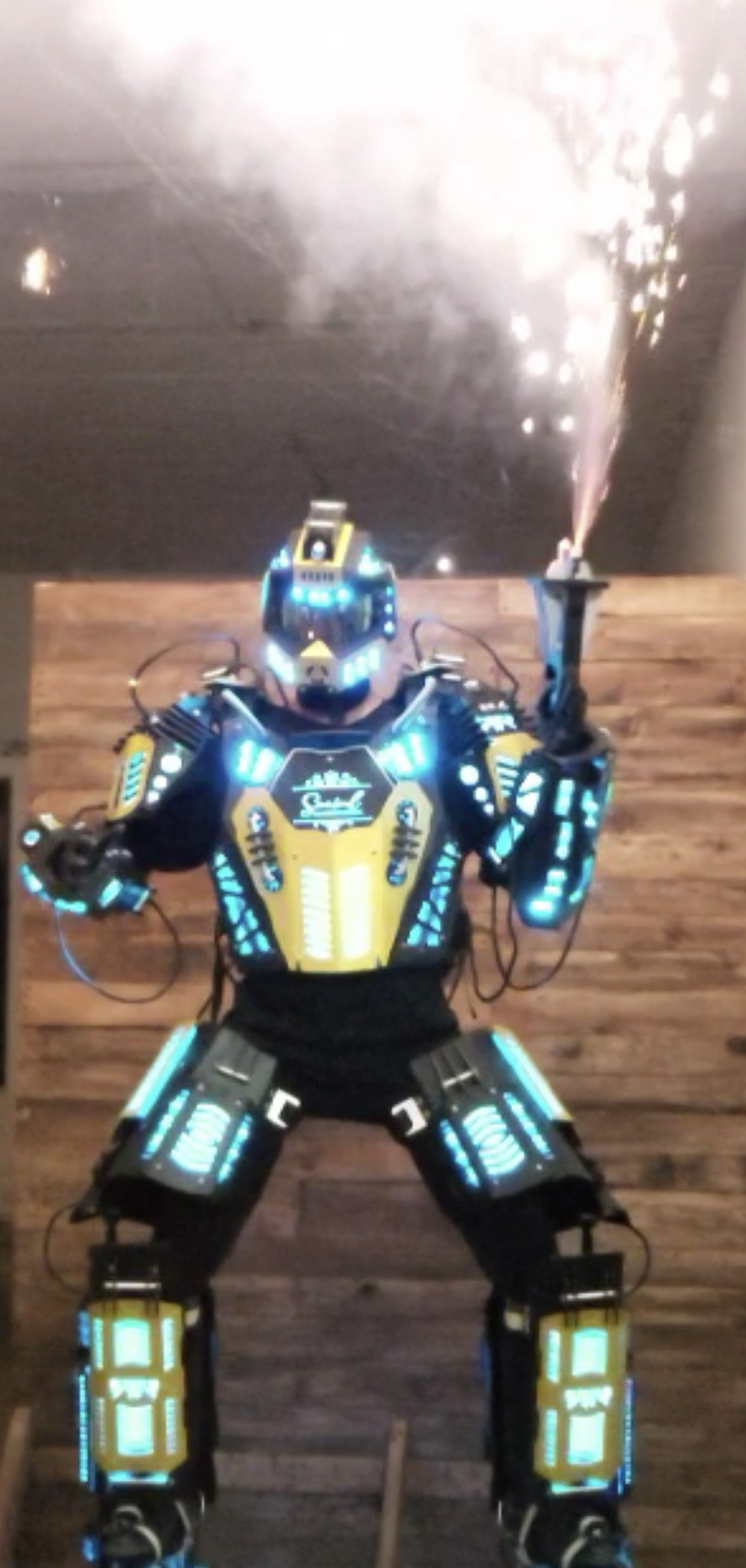 RENTA DE ROBOTS LED PARA EVENTOS EN SAN LUIS POTOSI, S.L.P